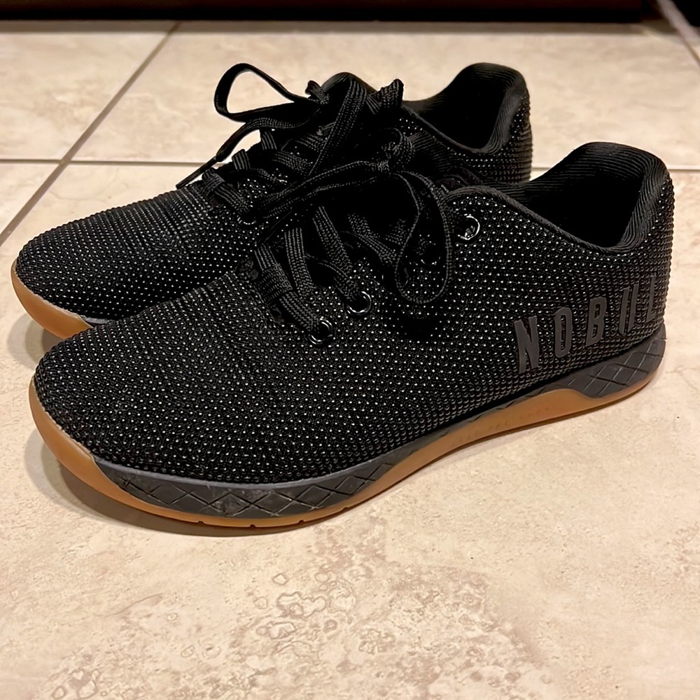 NOBULL women’s cross trainer sneaker size 7